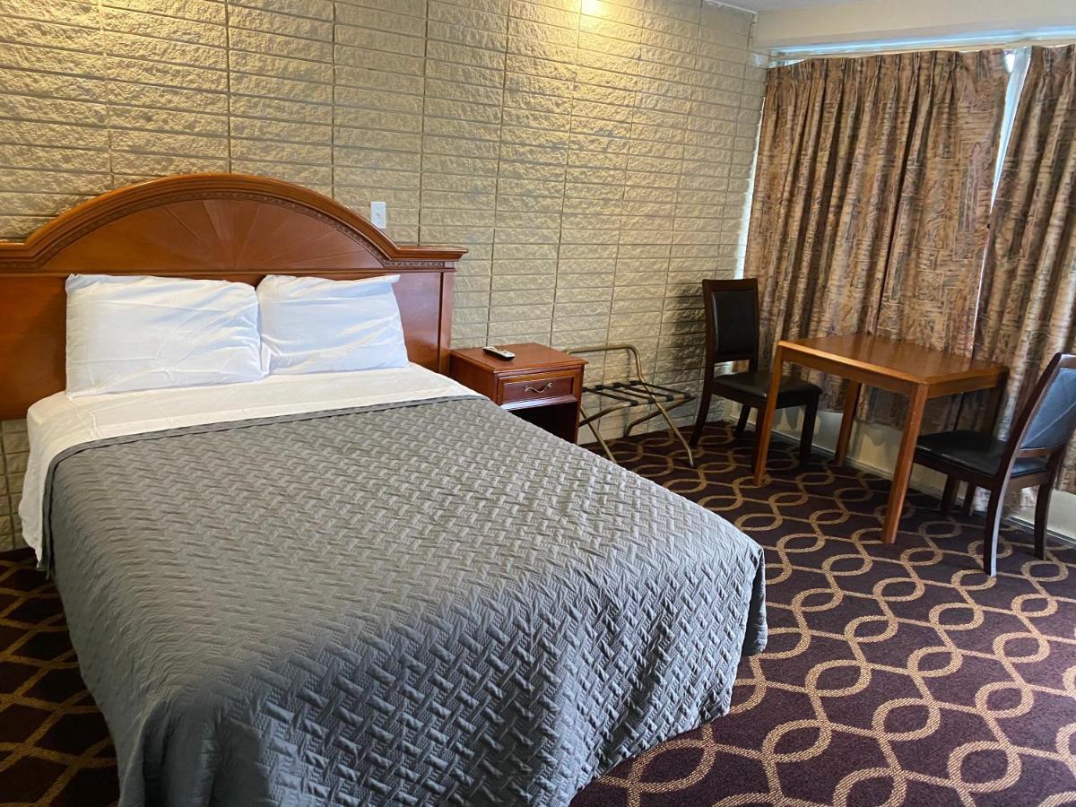 Breezewood Sonrise Inn מראה חיצוני תמונה