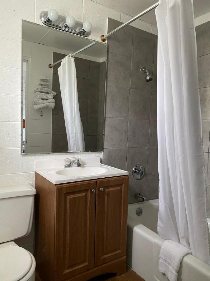 Breezewood Sonrise Inn מראה חיצוני תמונה